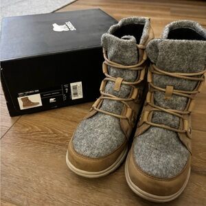 Sorel Explorer Joan boots